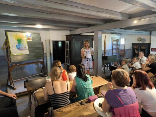 Manon Zinck Dambach cours d'alsacien Ecomusee d'Alsace pour geht's In