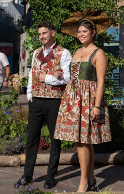 robe alsacienne moderne en étoffe de Mulhouse