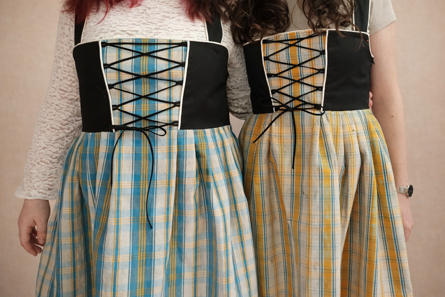 corselet ElsassRock en kelsch jaune robe alsacienne moderne