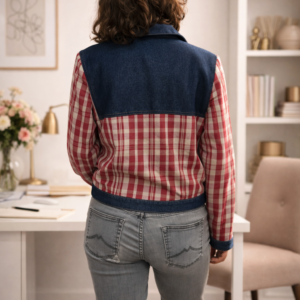 blouson en kelsch rouge avec jean bleu foncé