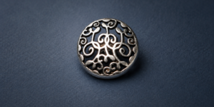 Bouton argent à entrelacs collection Geht's In